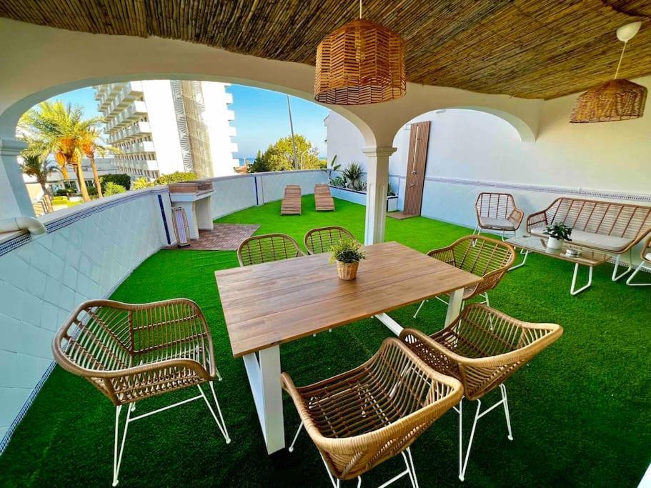 Apartamento Con Gran Terraza Junto A La Playa 托雷莫利诺斯 外观 照片